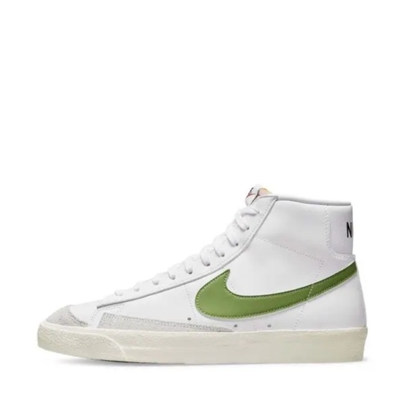 NWT! NIKE BLAZERS - Picture 5 of 15